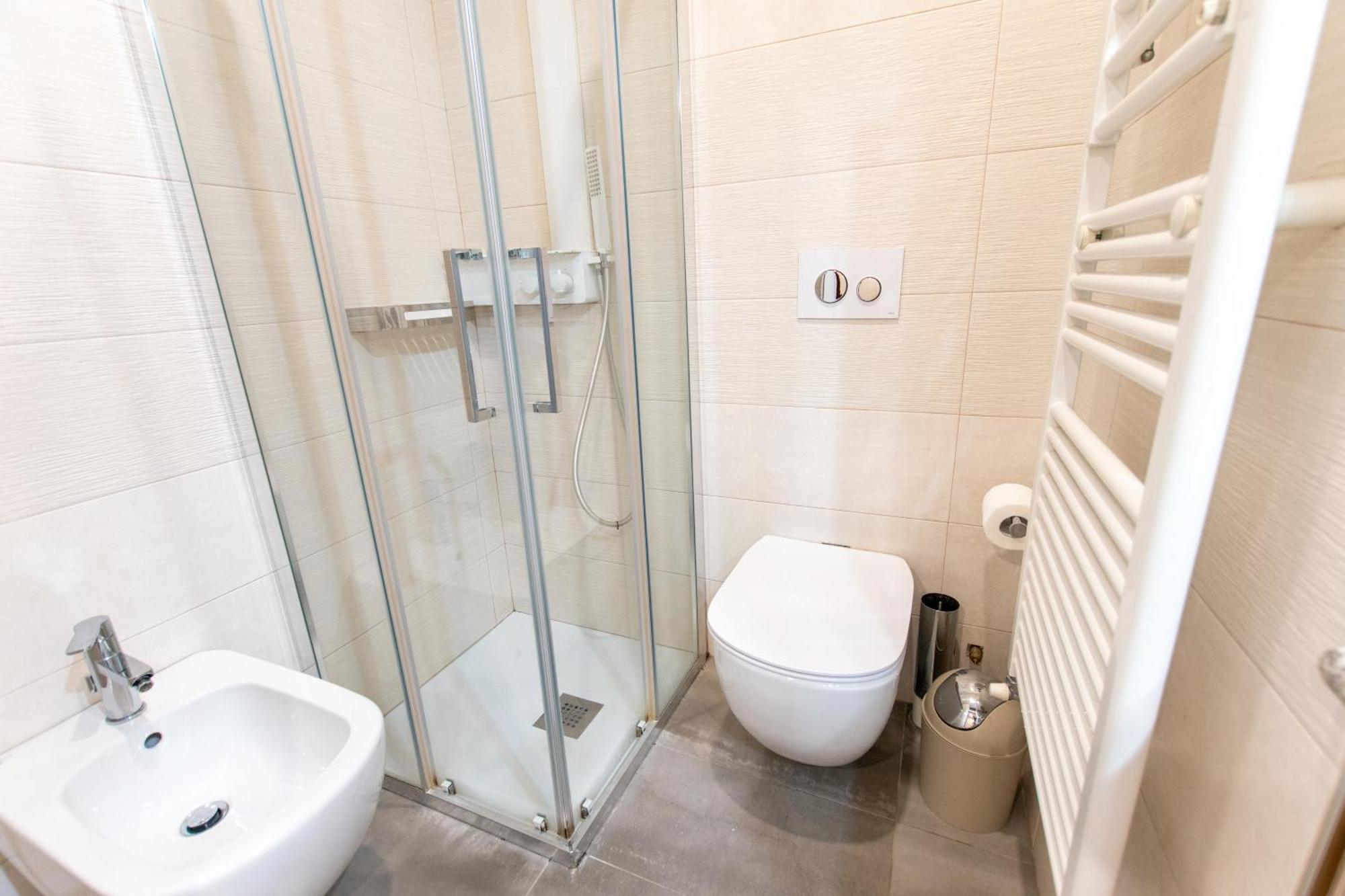 Ihost Apartment - Niccolini 21 Milan Bagian luar foto